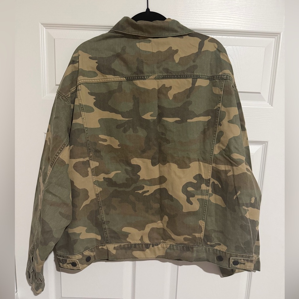 GAP Camo Icon Denim Jacket - Picture 5 of 5